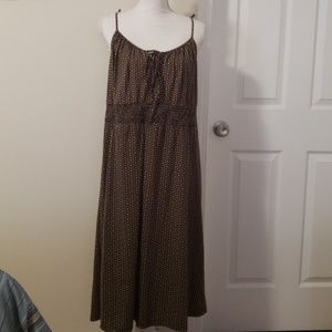 Cute light brown and tan sundress.